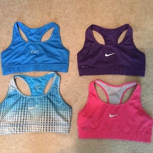 4 Nike Pro Sports Bras